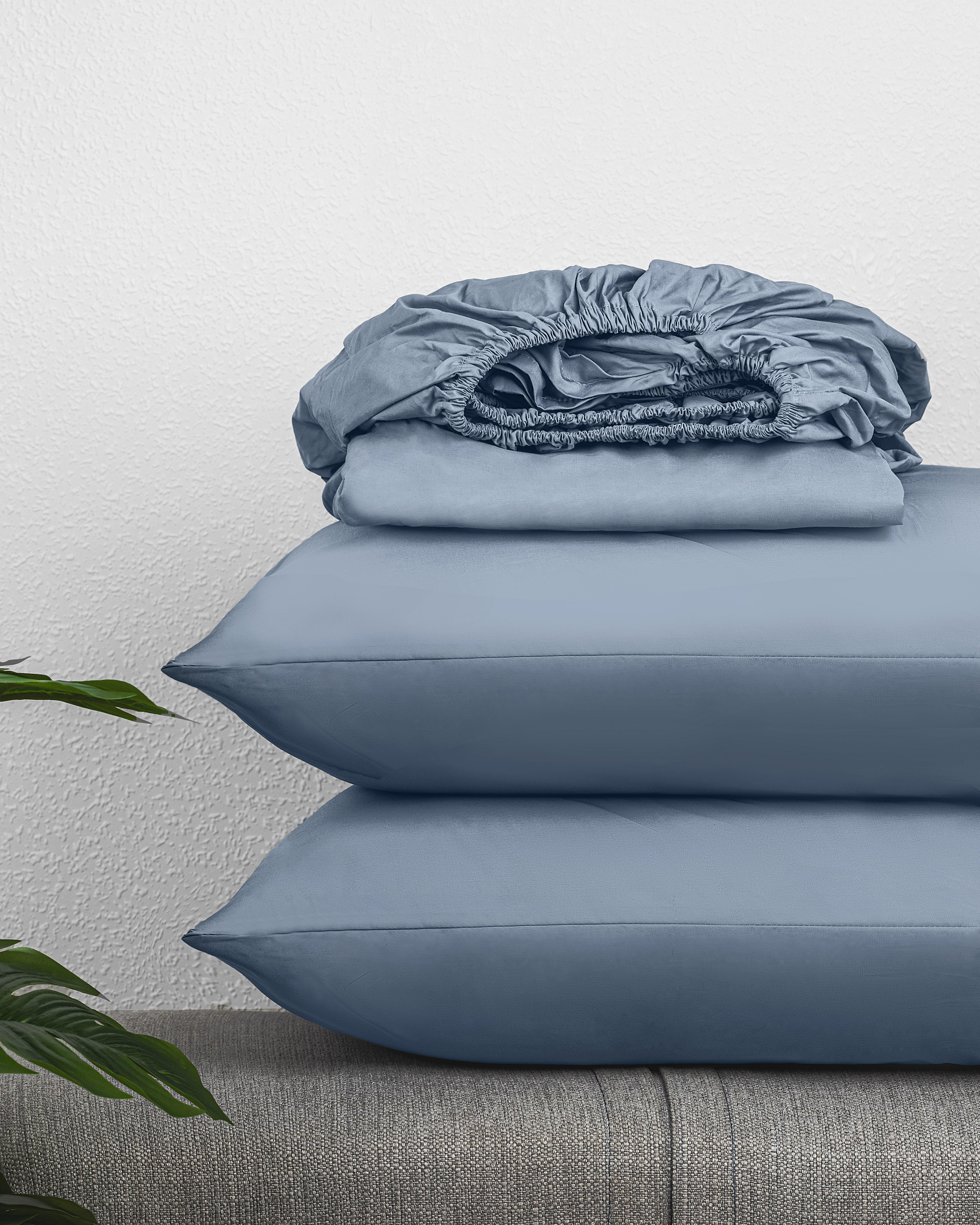 Regal Collection Fitted Sheet Set in high-quality cotton on display.