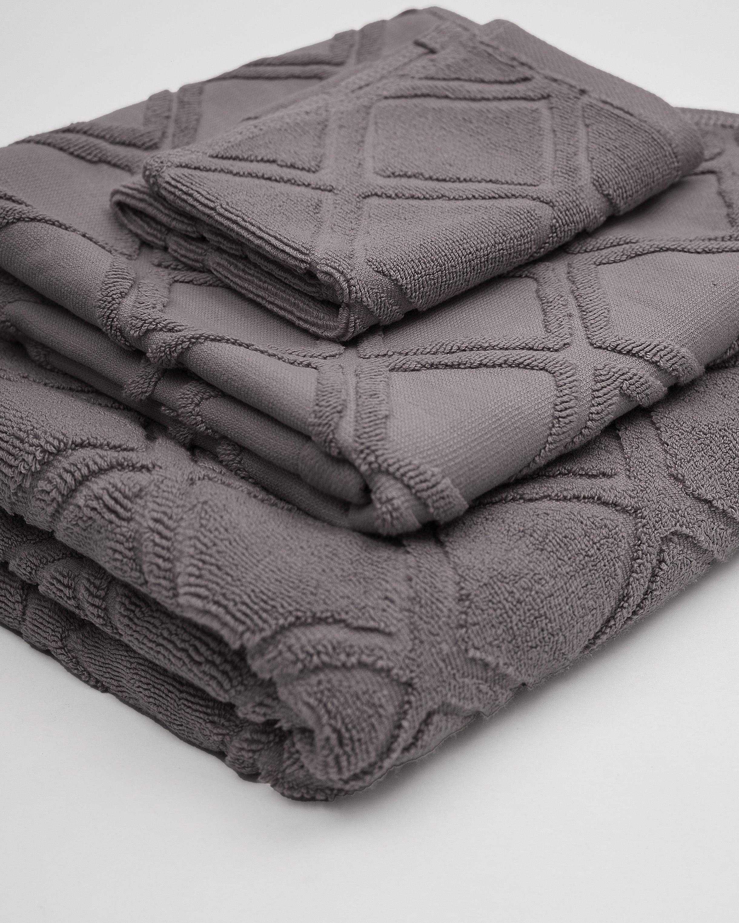 Gris Towel Collection, luxurious and highly absorbent cotton towels in grey.