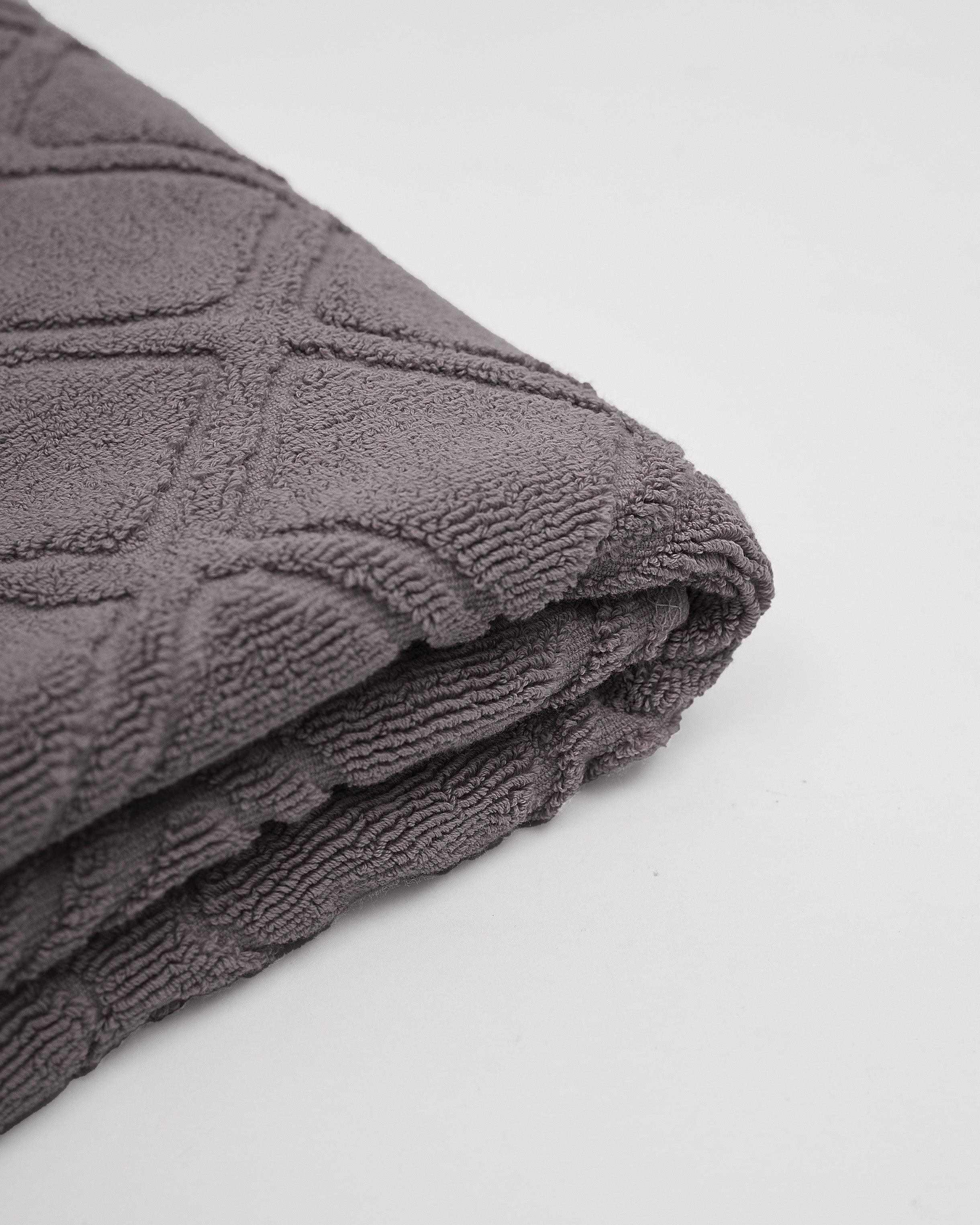 Gris Towel Collection, soft and plush grey towel, highly absorbent, 100% cotton.
