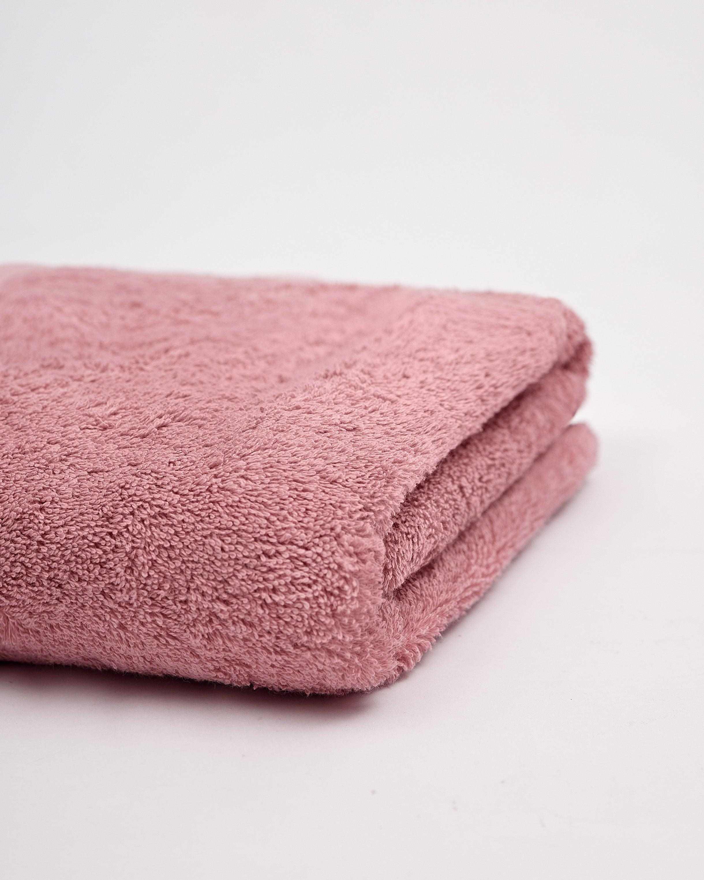 Deluxe Bath Sheet in soft pink, 100% cotton, 80 x 150cm.