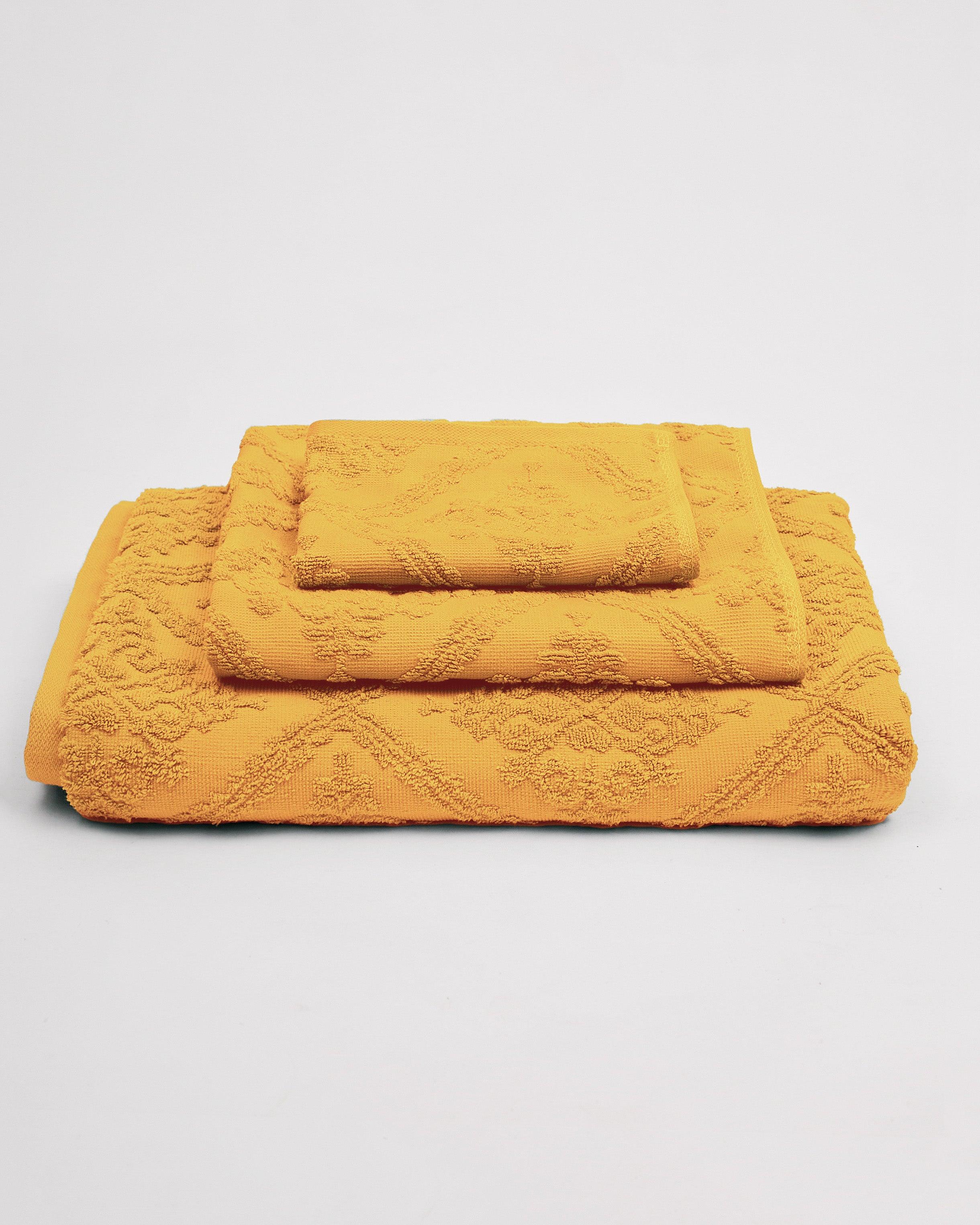 Karis Towel Collection in luxurious jacquard design, modern bathroom accessory.