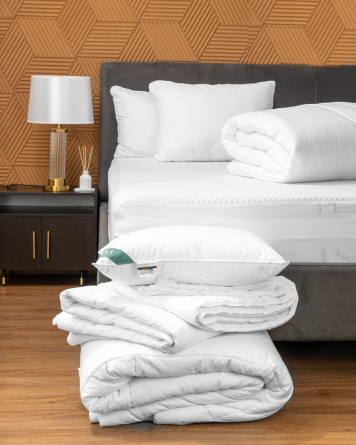 Duvet, Pillows, Bedsheets and Mattresses