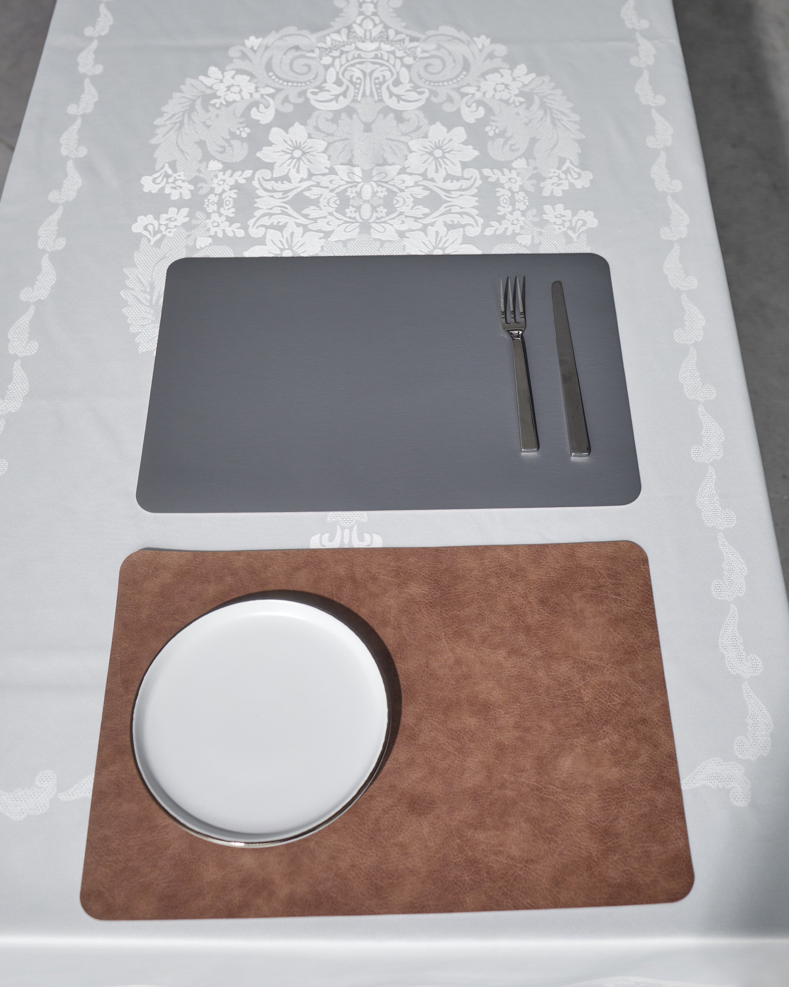 Table Cover + Table Mats