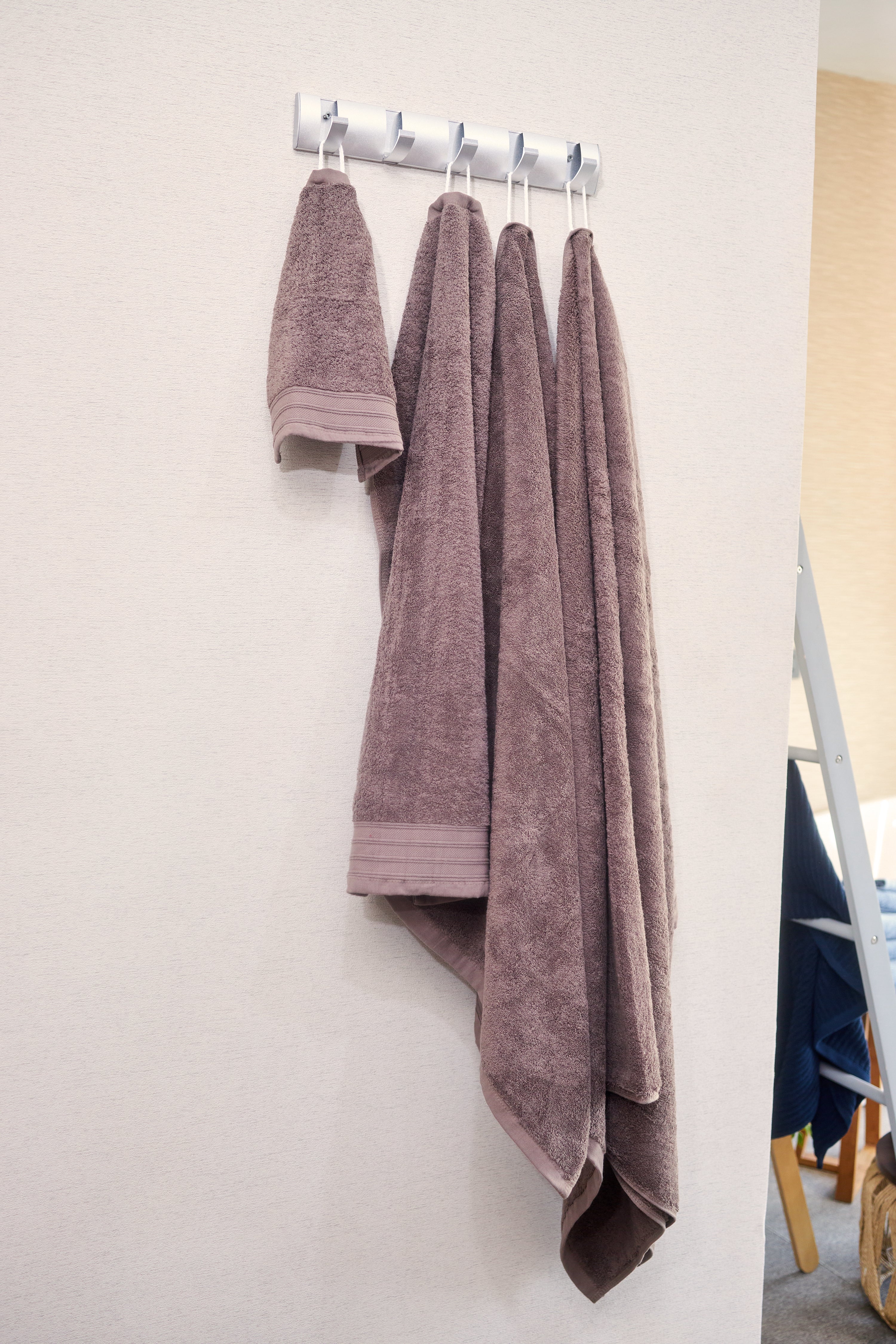Deluxe Towel Collection