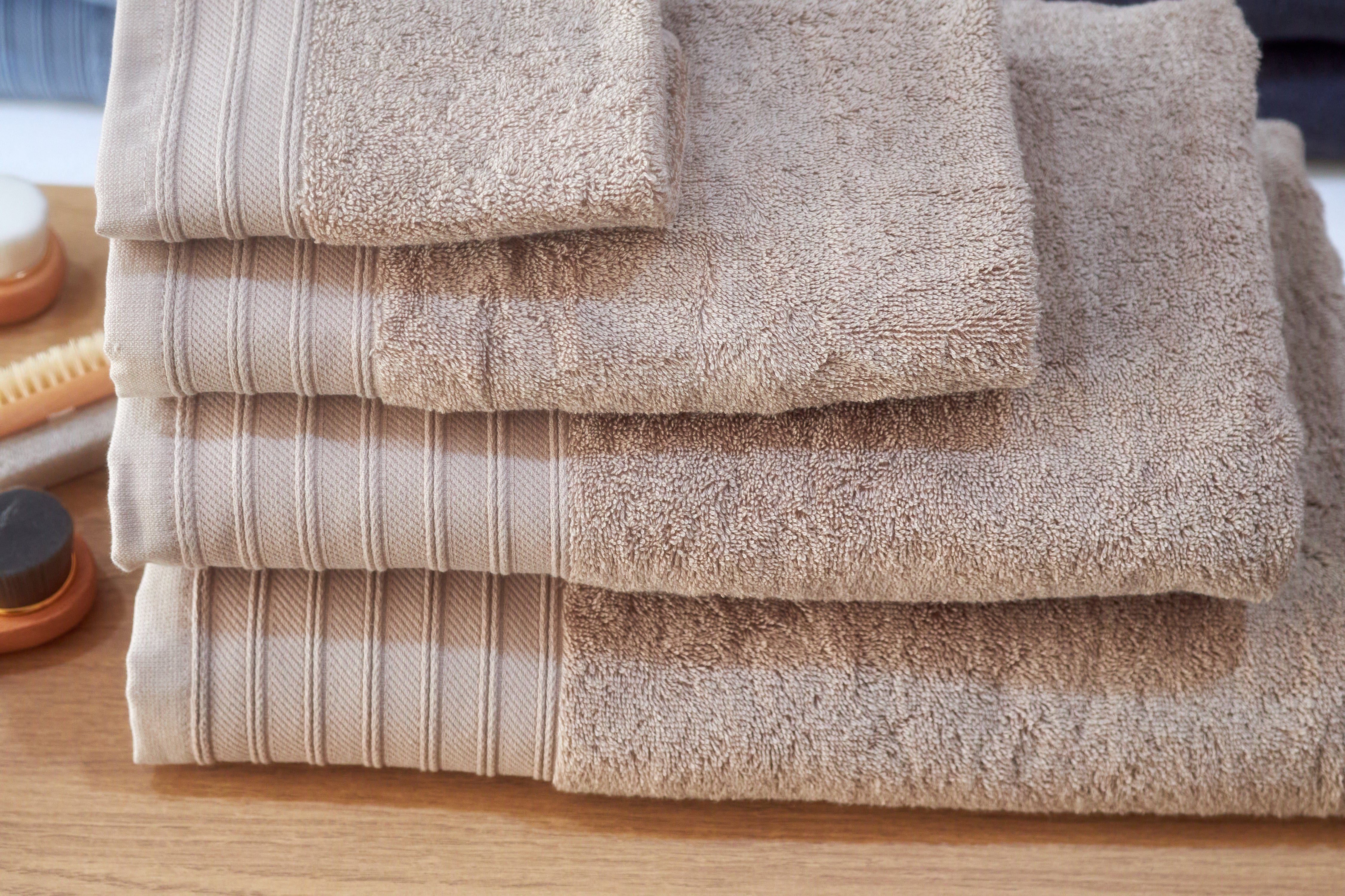 Deluxe Towel Collection