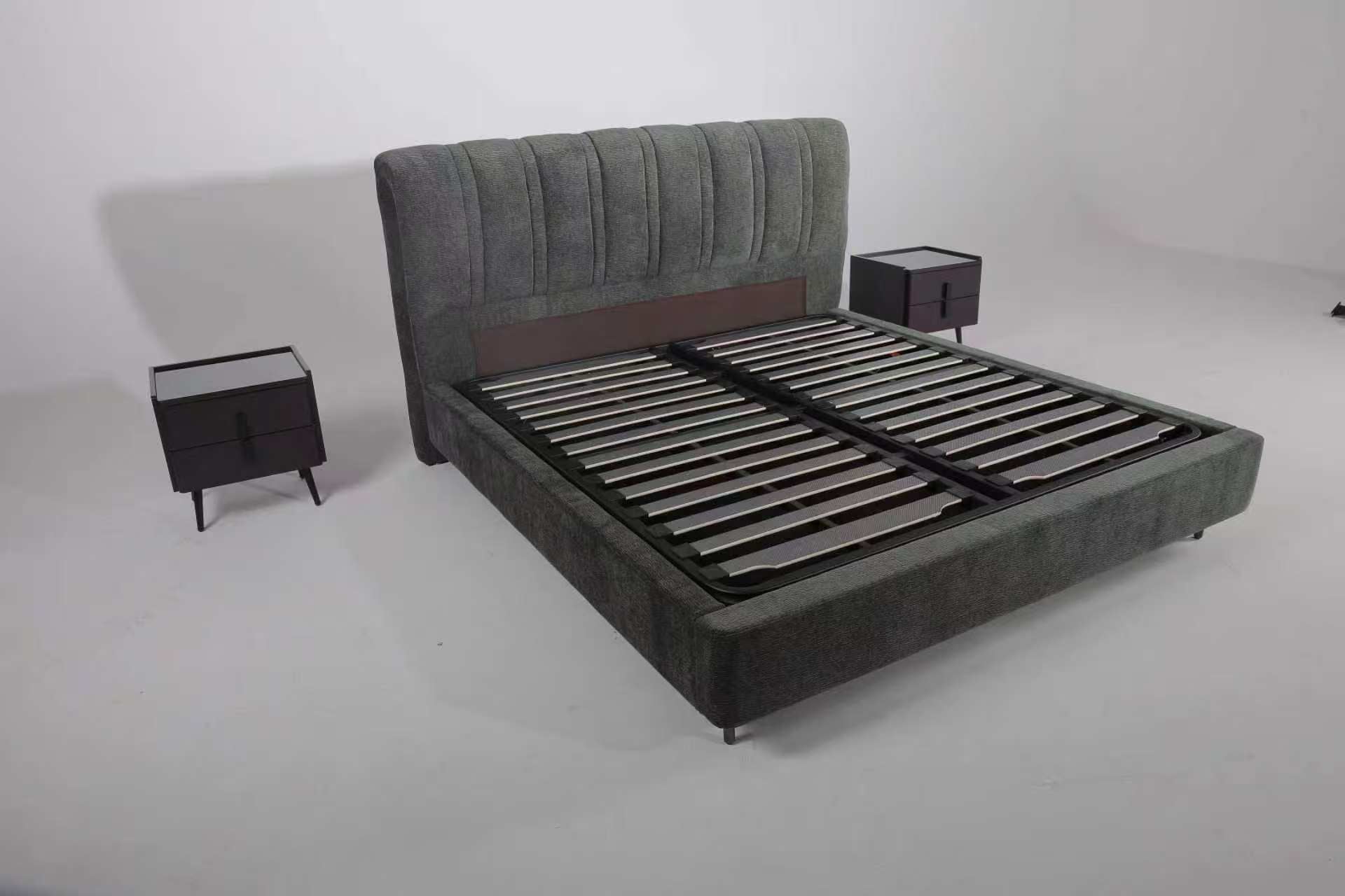 Charlotte Bedframe